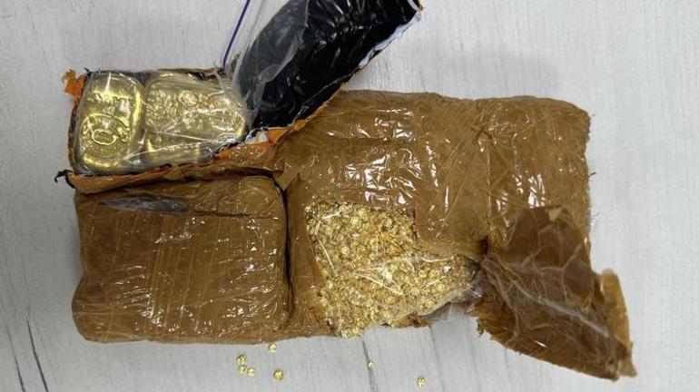 Hayatını kurtaracak altınları Türkiyeye gelirken yakalattı Pantolonun içine saklamıştı