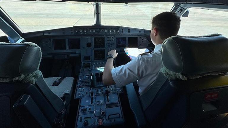 24 yaşındaki pilot: Önce uçak sonra otomobil kullandım, biz Türk gençleri olarak 19 Mayıs ruhuyla göklerdeyiz
