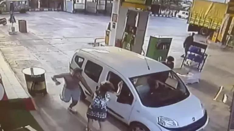 Akaryakıt istasyonunda şiddet skandalı Tanımadığı kişi tarafından öldüresiye dövüldü: O anlar kamerada