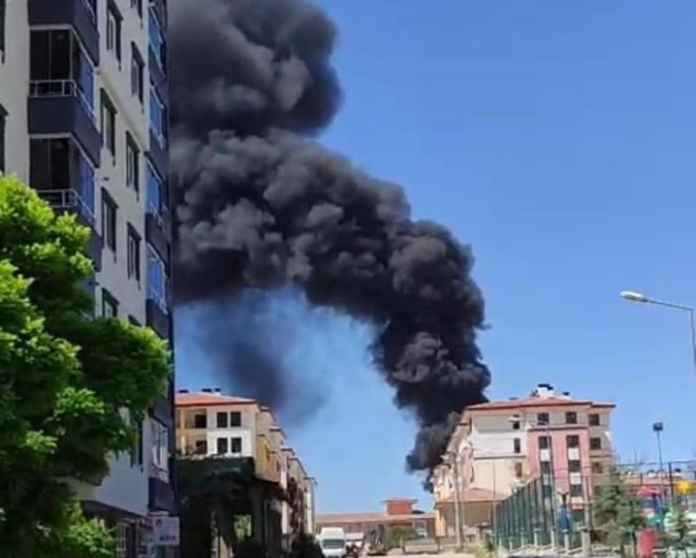 Malatyada bir şantiyee çıkan yangın korkuttu Depo küle döndü