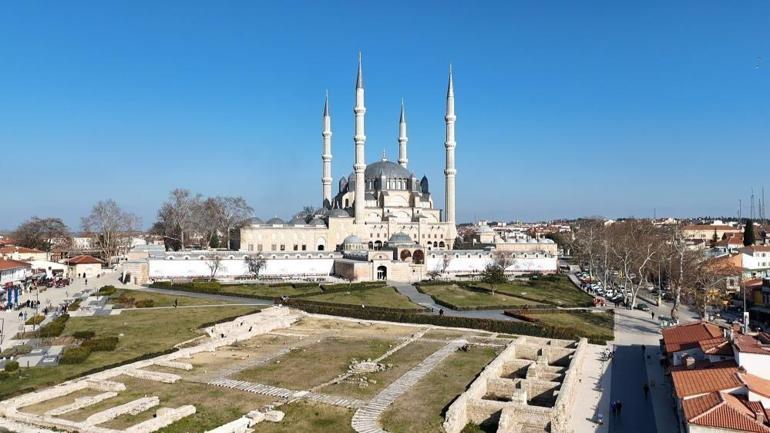Daha önce görülmemiş gizem Edirnenin Selatin camilerinde gizli anlamlar ortaya çıktı
