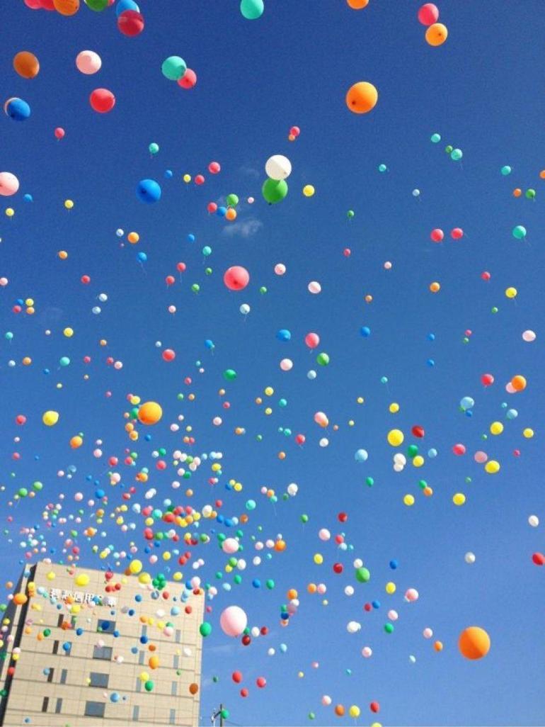 Sancaktepede balonlar Ali Asaf için uçtu Binlerce vatandaş akın etti