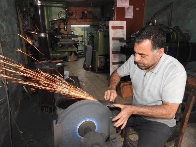 Gaziantepliler kurbana hazırlanıyor Bıçakçılarda yoğunluk başladı