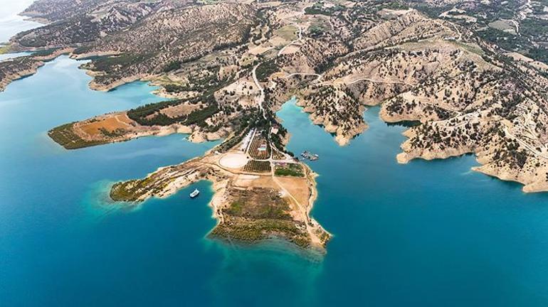 Mavinin ve yeşilin buluştuğu nokta: Torosların eteklerinde saklı doğa harikası keşfedilmeyi başlıyor