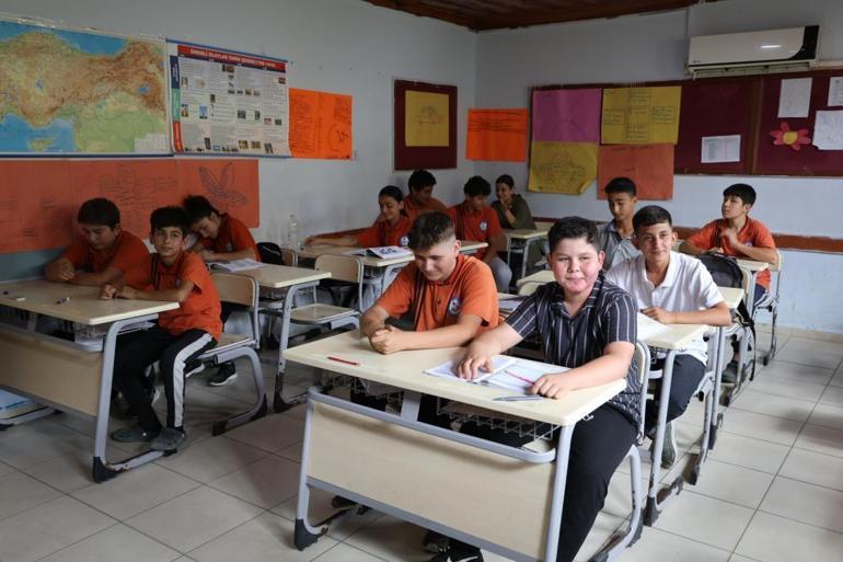 Öğretmenleri hayatlarını değiştirdi Adanalı 3 öğrenci Türkiye derecesi yaptı