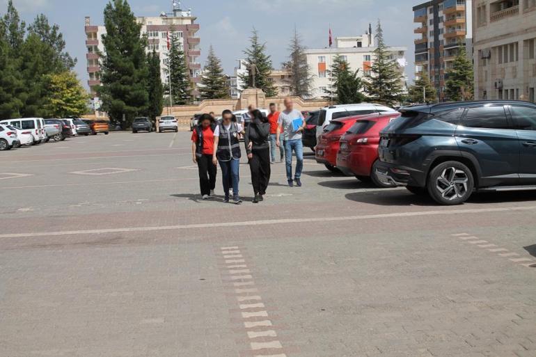 Mardinde girdikleri evden servet değerinde altın çalan kız kardeşler kontrole takıldı