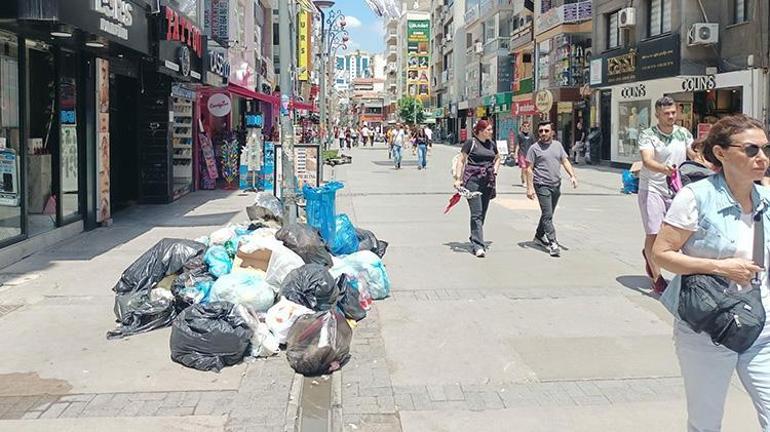 İzmirde grev 4üncü gününde Şehir çöp yığınlarıyla doldu