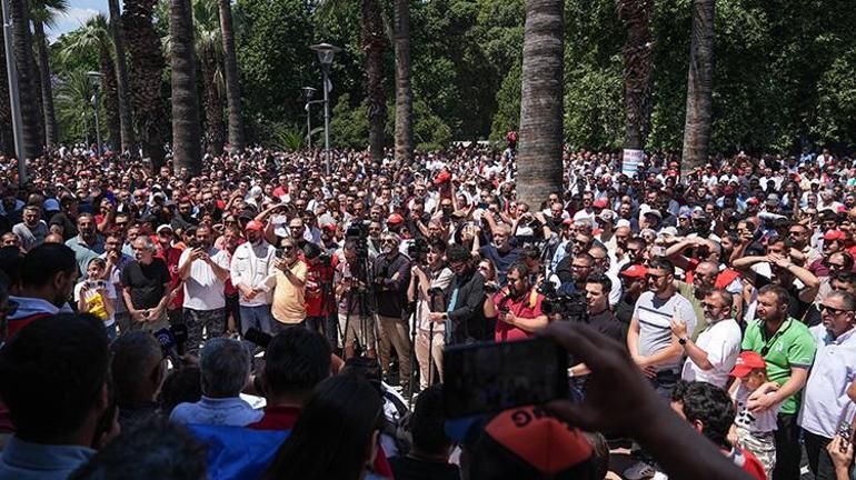 İzmirde grev 4üncü gününde Şehir çöp yığınlarıyla doldu