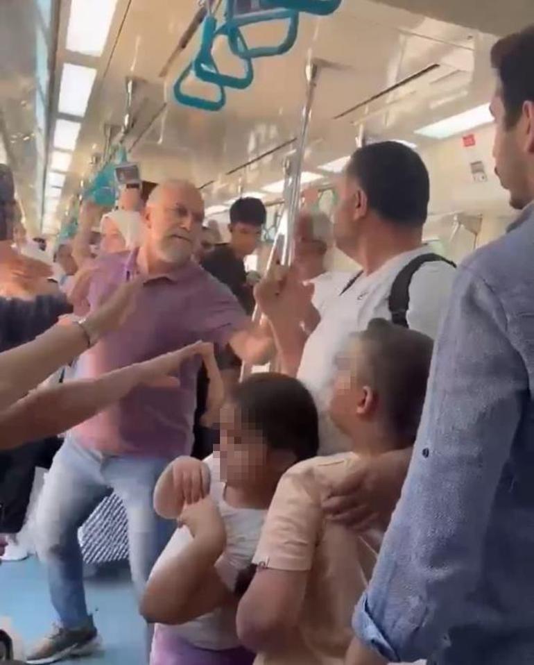 Marmaraydaki yumruk olayının öncesinde ne oldu Görgü tanığı gazeteci Fuat Kozluklu tek tek anlattı;  5-6 dakika söylendi, genç kızı ağlattı