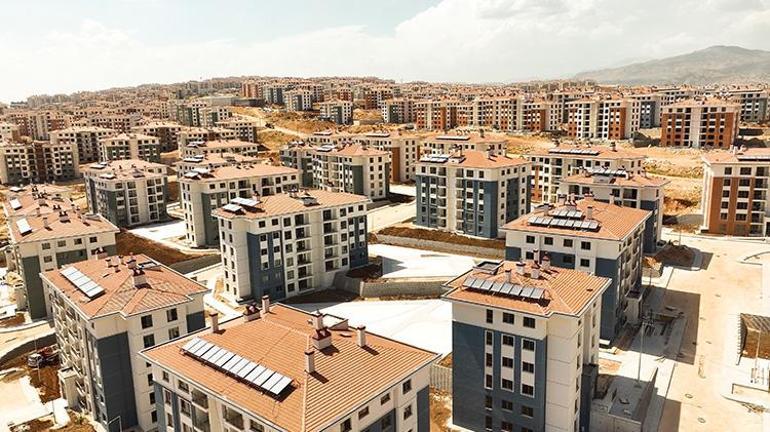 Bakan Kurum: Dağları deldik, Adıyamanda yepyeni bir şehir kurduk