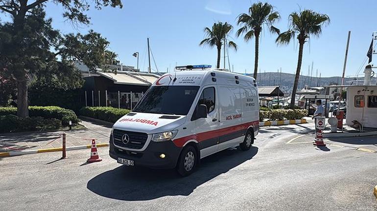 Muğlada marinaya yanaşan tekne patladı