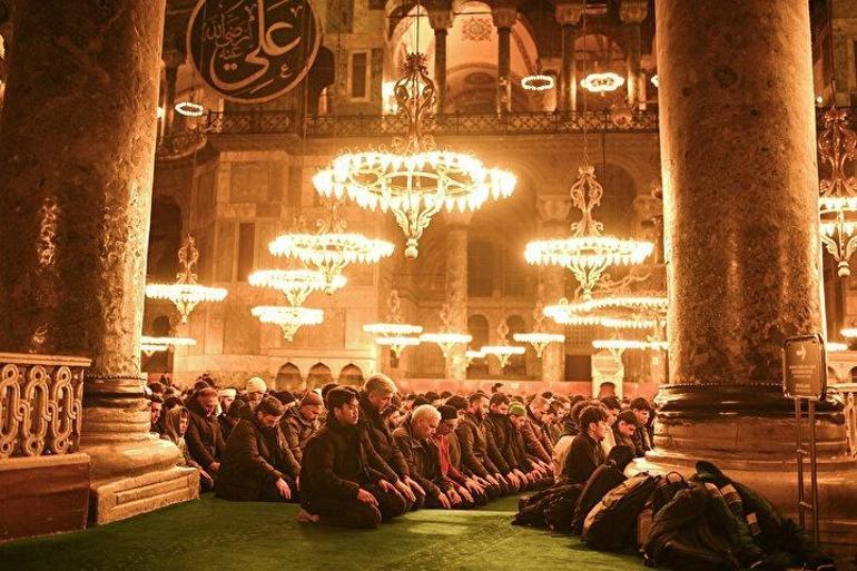 Diyanet İşleri Başkanlığı açıkladı: 2025 il il Kurban Bayramı namaz vakitleri