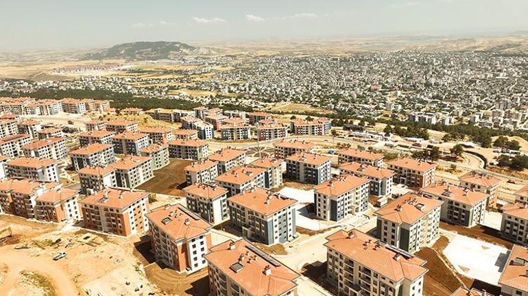 İndere’de çifte bayram Bakan Kurum: Dağları deldik, yepyeni bir şehir kurduk