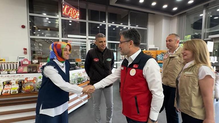 Bakan Yumaklı, şoför koltuğuna geçti, denetime çıktı Tüketicilerin güvenilir gıdaya ulaşmak en doğal hakkıdır