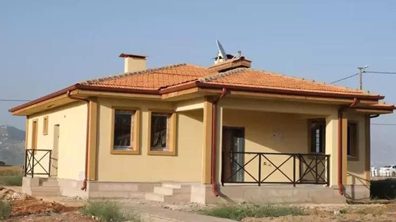 Bakan Kurum: Yıl sonunda tüm kardeşlerimiz evlerinde olacak Göl manzaralı köy evleri tamamlandı