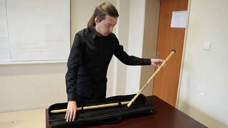 Konyaya turist olarak geldi, dinlediği ney sesi bütün hayatını değiştirdi Rus müzisyen ney üflemek için üniversiteli oldu