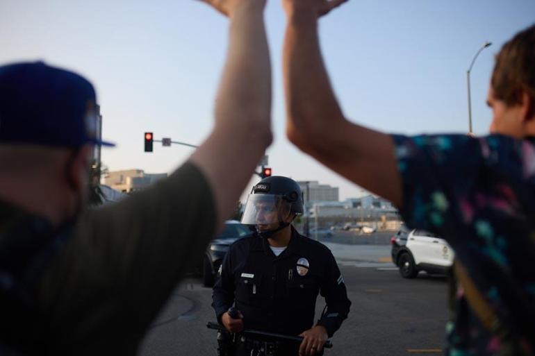 Donald Trump, gösterilerin sürdüğü Los Angelesa asker göndermesini savundu: Kent yakılıp yıkılacaktı
