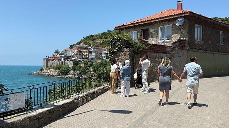 Karadenizin 6 bin nüfuslu ilçesine 150 bin ziyaretçi akın etti