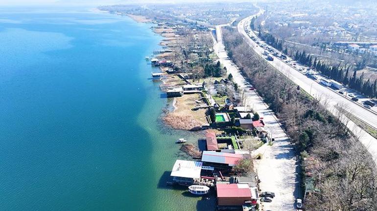 Bakanlıktan Sapanca Gölü için yeni proje: Kıyıdaki 97 kaçak iskele kaldırılacak göl çevresi doğal yapısına kavuşacak