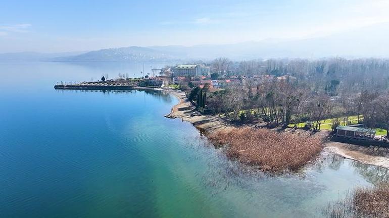 Bakanlıktan Sapanca Gölü için yeni proje: Kıyıdaki 97 kaçak iskele kaldırılacak göl çevresi doğal yapısına kavuşacak