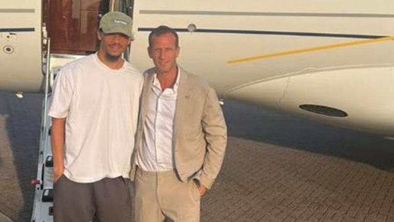 Galatasaray, Leroy Saneyi resmen açıkladı