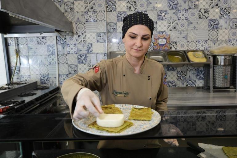 Adanada sıcaklıklar arttı, talep patladı Katmer, künefe değil her gelen bunu istiyor