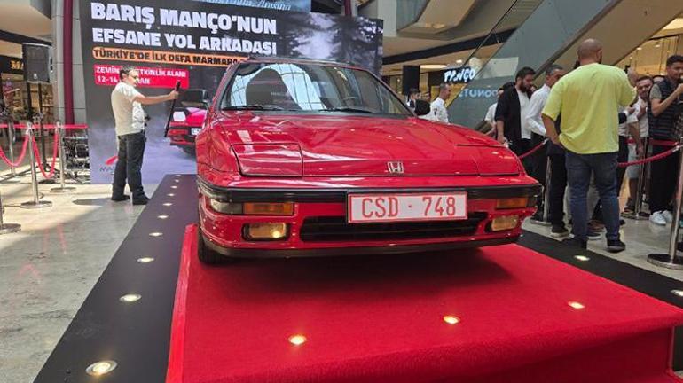 Efsane geri döndü: Barış Mançonun Belçika hatırası otomobili sevenleriyle buluştu