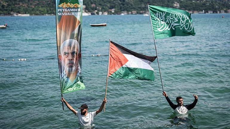 Tevfikiye Camisinden Mısır’ın İstanbul Başkonsolosluğuna Küresel Gazze Yürüyüşü yapıldı