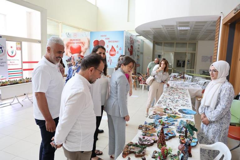 Kozanda hastane koridorları sanat galerisine dönüştü: Tedavileri sanatla destekleniyor