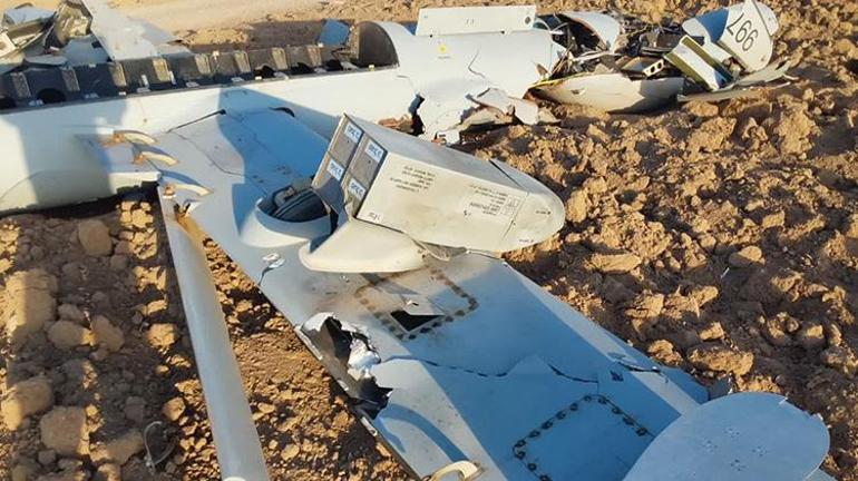 İran, düşürdüğü İsrail İHAsının görüntülerini paylaştı