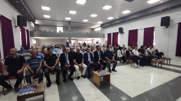Hüyükün kırmızı elmasında hasat başladı Çiftçi fiyattan memnun