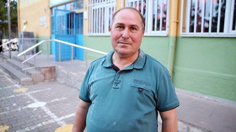 Kastamonunun pamuk müdürü öğrencilerini çok mutlu ediyor Kendi elleriyle çocuklara özel hazırlıyor