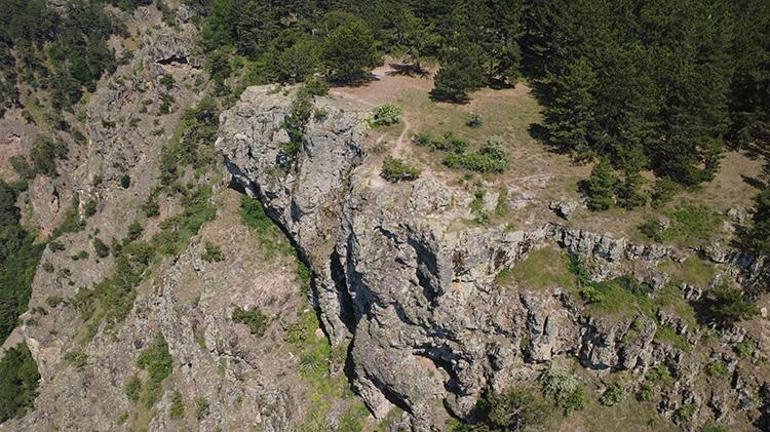 Manisanın gizli cenneti ortaya çıktı: Gelin Uçtu Kayalıkları artık tabiat parkı