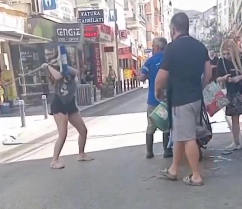 İzmir Balçovada temizlik görevlisine saldıran kızlar tutuklandı Küfür edip süpürgenin sapıyla vurmuşlardı