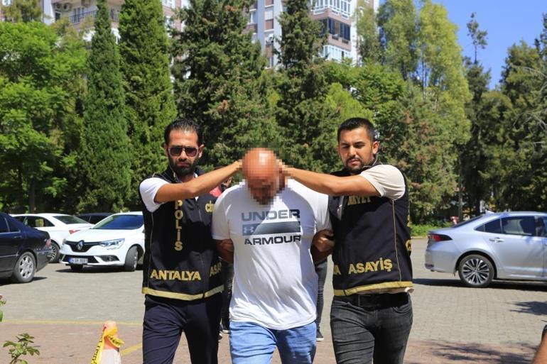 Antalyada korkunç cinayet aydınlatılıyor 4 dakika 34 saniye içeride kaldı 9 kurşun sıktı