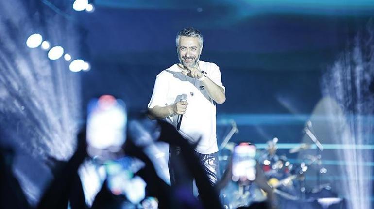 Kültür Yolu Festivali devam ediyor: Resul Dindar Samsunluları coşturdu