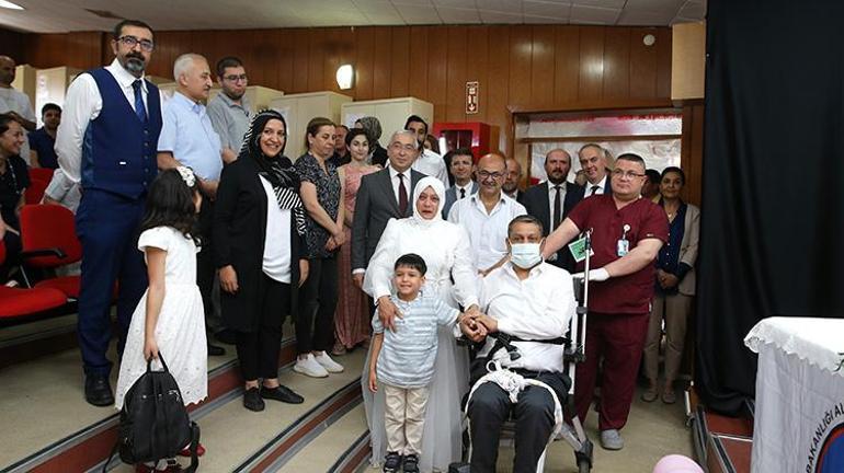 Bursada duygulandıran anlar Kanser tedavisi gördüğü hastanede dünyaevine girdi