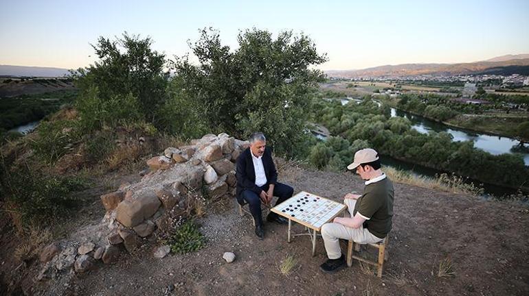 Bingöl Gençte yediden yetmişe herkes bu oyunu oynuyor İlgi o kadar büyük ki turnuvası düzenlenecek