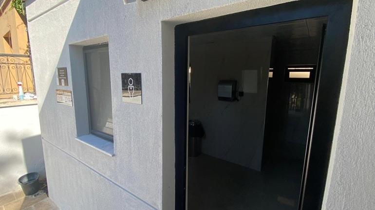 Antalyada 1000 TLlik şezlong fiyatından sonra Euro üzerinden mesai saatli tuvalet ücreti