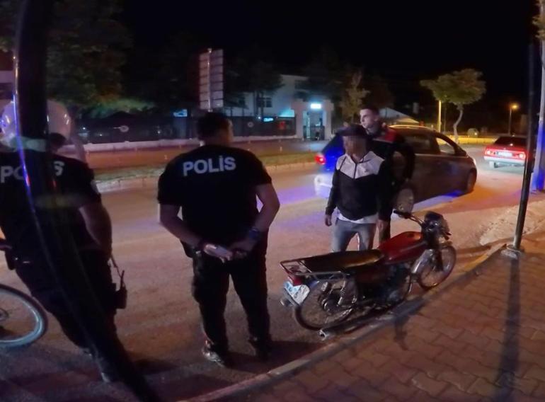Ne polisi dinledi ne sağlık ekiplerini Yasal sınırın 16 kat üstünde alkollü çıktı, tek derdi motosikleti oldu