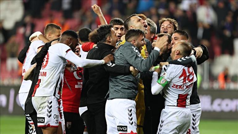 Samsunsporda Antoine Makoumbou bombası Tek hareketi taraftarı çıldırttı, Yüksel Yıldırım transferi bitirecek