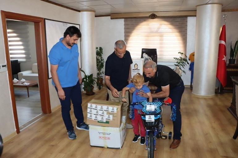 Mardin’de küçük kız çocuğundan büyük hareket Kızıltepe Belediyesi tarafından ödüllendirildi