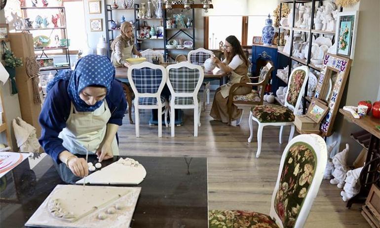 Trabzonlu üç kız kardeş hobi olarak başladı, e-ticaret ile para kazanınca işi büyüttüler