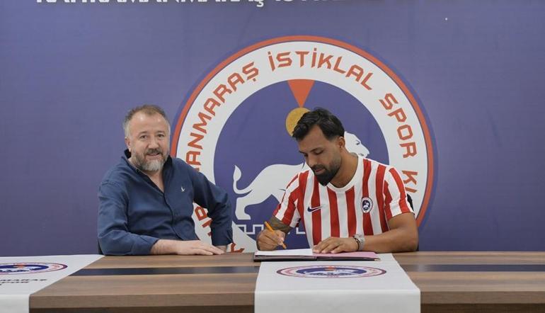 Adanasporda da durmadı: 6 ayda 3. kulübüne imzayı attı