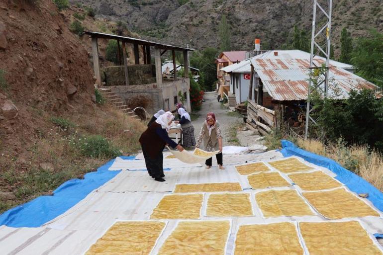 Erzurumda hasat bitti iş bitmedi Kışın uzun geceleri için hazırlık başladı