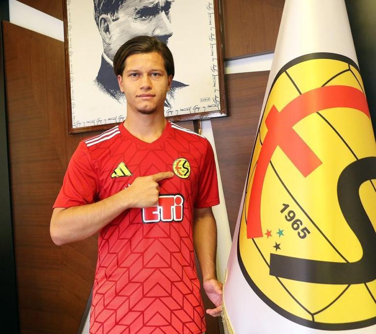 Eskişehirspordan bir transfer daha Muğlasporun oyuncusu Tayfun Tatlı ile anlaşma sağlandı