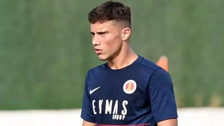 Eskişehirsporun yeni golcüsü hayırlı olsun Ulaş Entok bir forvet transferini daha bitirdi