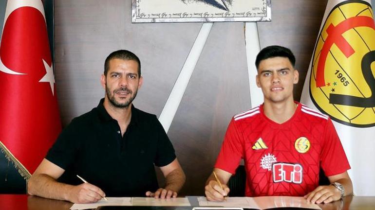 Eskişehirsporda bir ayrılık bir transfer Yeni kaleci imzayı attı