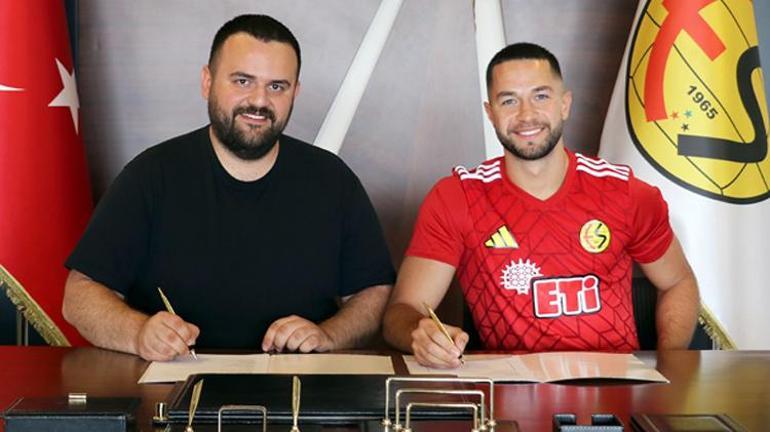 Eskişehirsporda bir ayrılık bir transfer Yeni kaleci imzayı attı