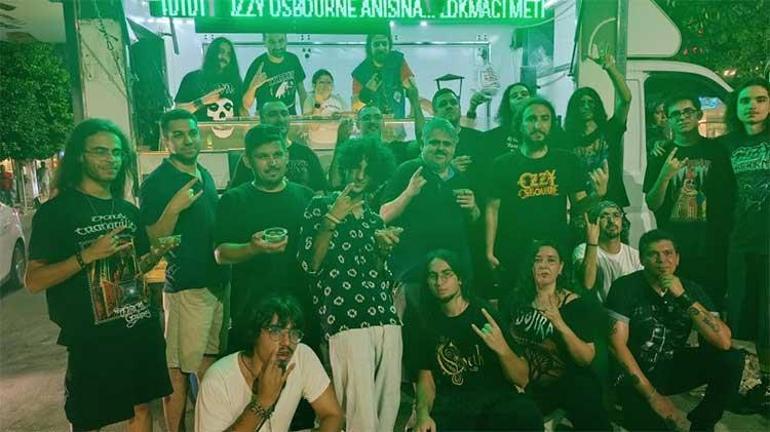 Adanada Ozzy Osbourne anısına lokma dağıtıldı: Heavy metalin sıfır noktası